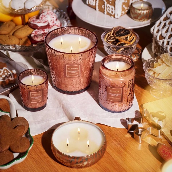 Voluspa Duftlys - Gingerbread Chalet 340g, 40t