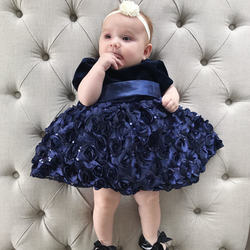 Pascal velourkjole med armer marineblå