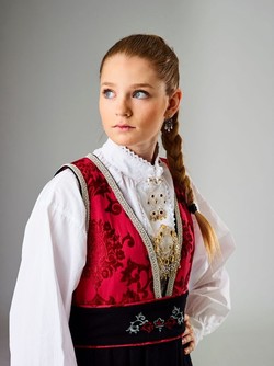 Pascal festdrakt / bunad rød