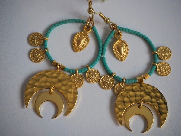 Gold Cleo Earrings 