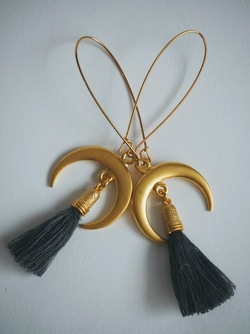 Gold Celeste Tassel charcoal - Isle&Tribe