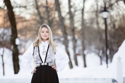 Grå Pascal Festdrakt med bunadsveske